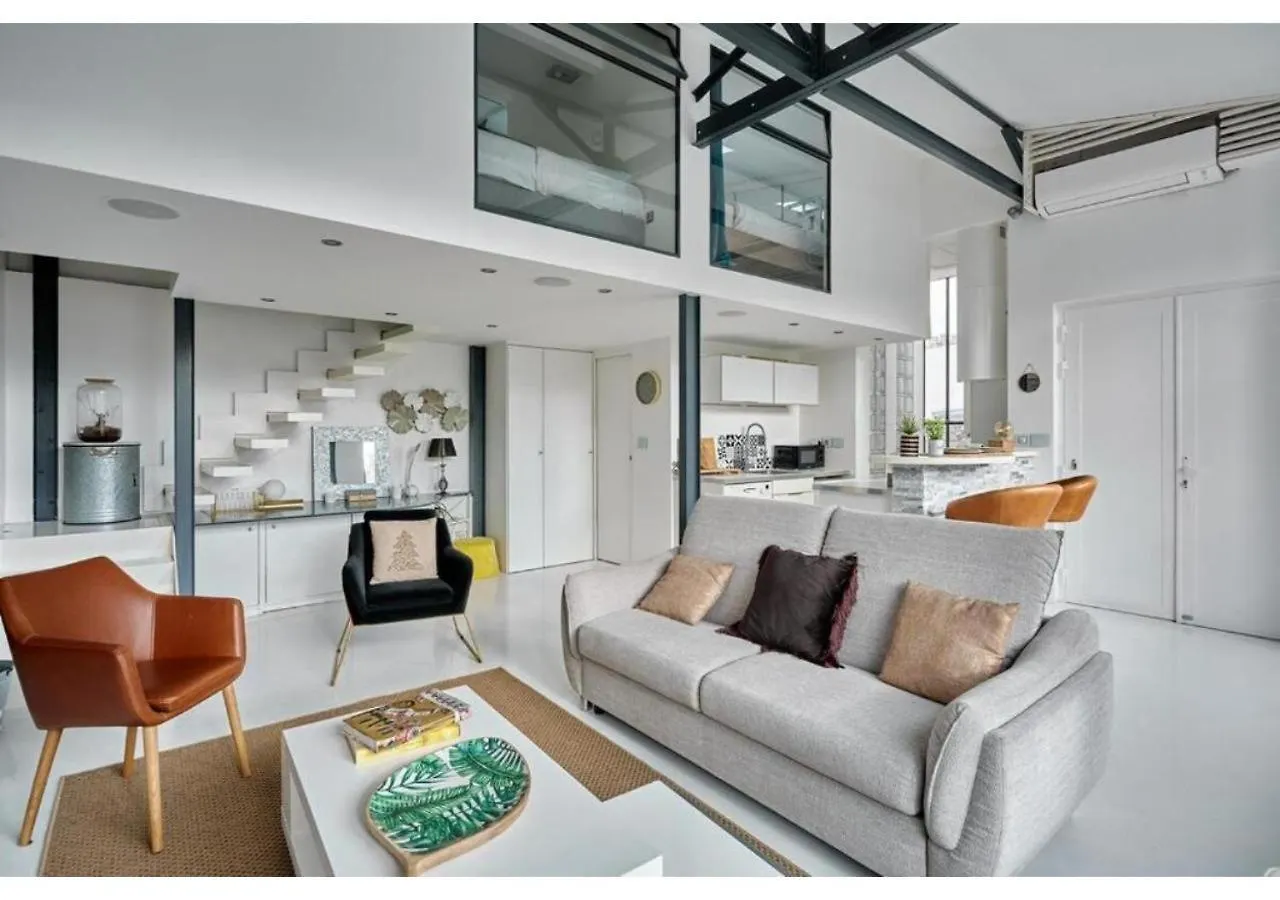 Duplex Center Of Paris By Studio Prestige