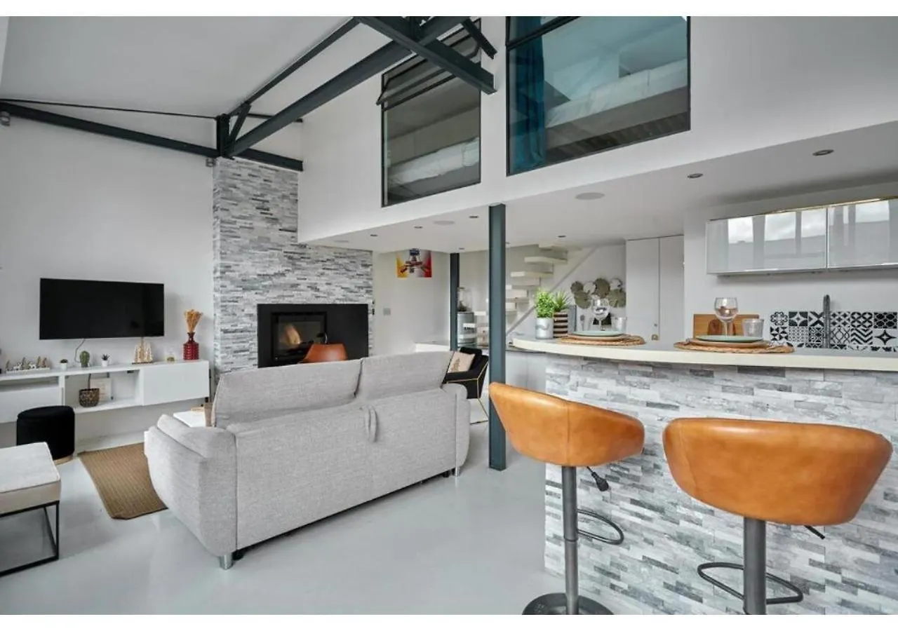 Duplex Center Of Paris By Studio Prestige 0*,  France