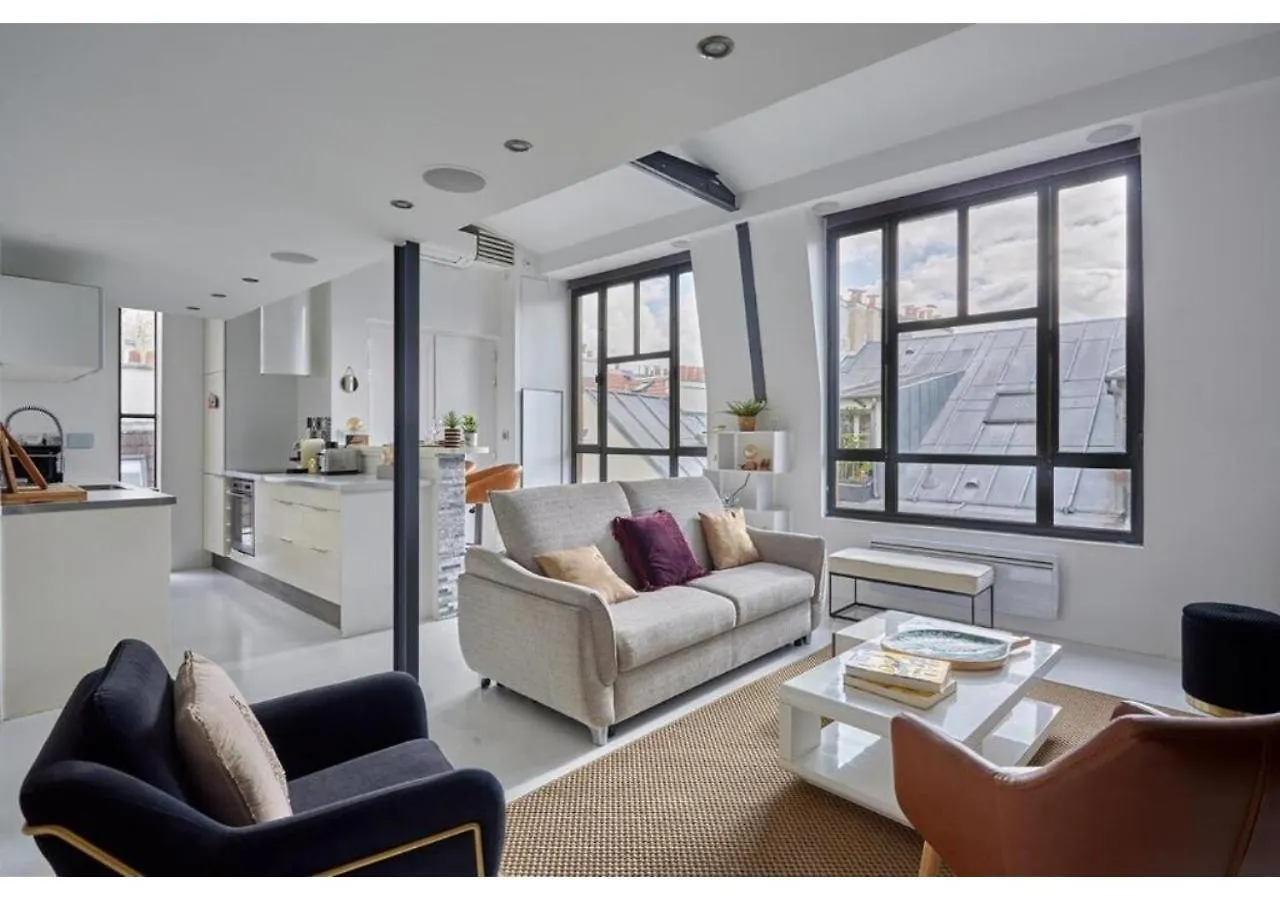 Duplex Center Of Paris By Studio Prestige